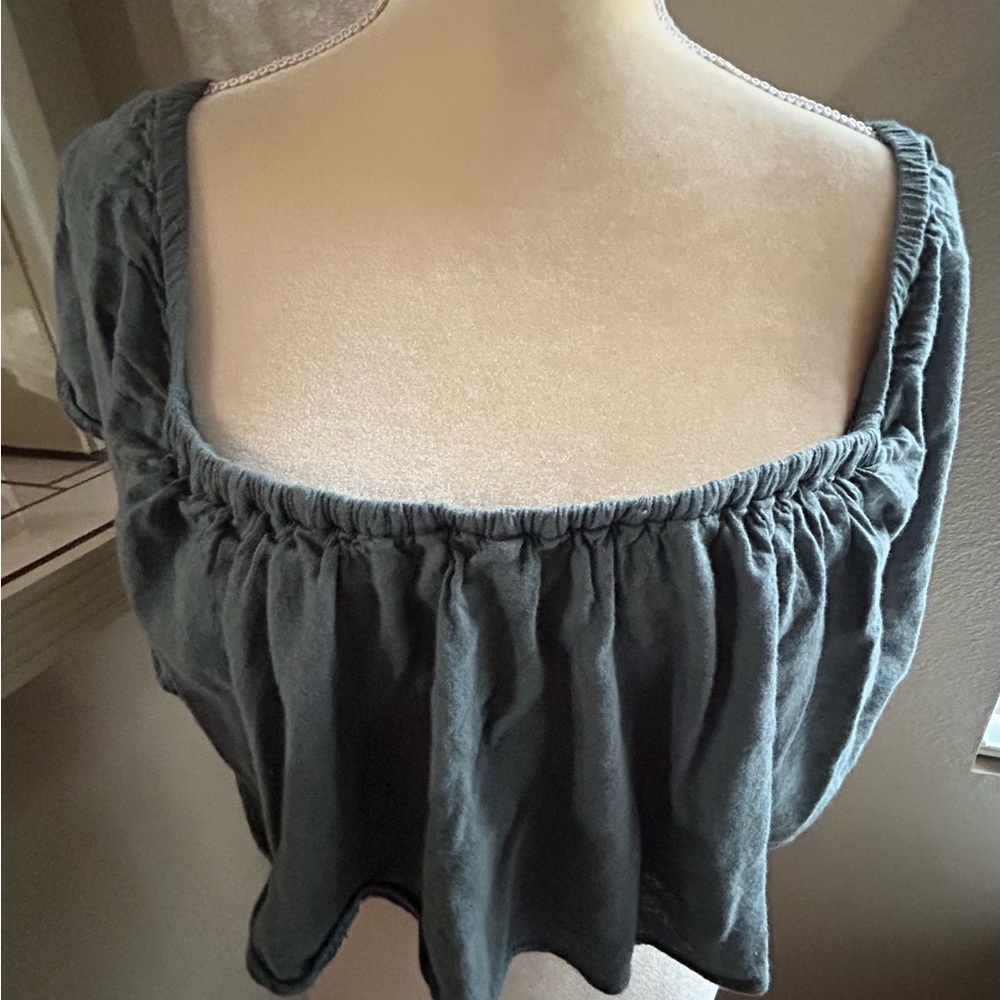 Free people crop top size SP